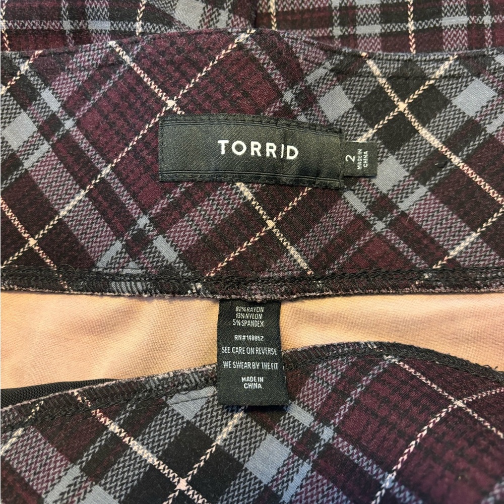 Torrid Purple Grey Pixie Pointe Plaid Leggings Sz… - image 3